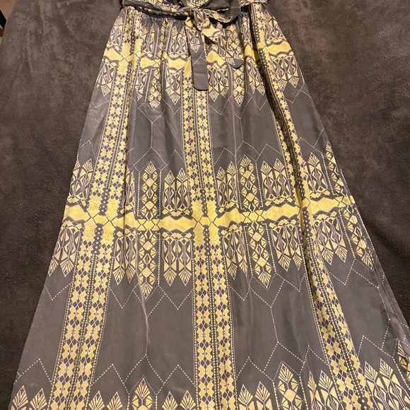 Olive & Oak Long Strapless Dress - Picture 2 of 3